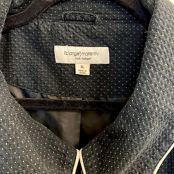 MAKE AN OFFER on this Liz Lange Maternity lightweight, lined coat. - Picture 2 of 5